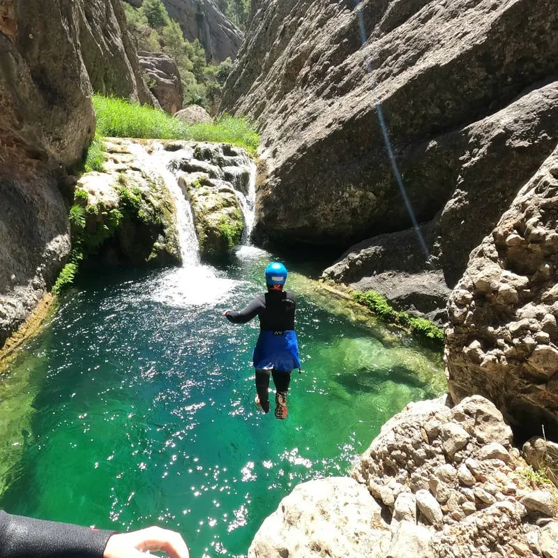 excursie - summer bash - salou - canyoning - jongeren - reis