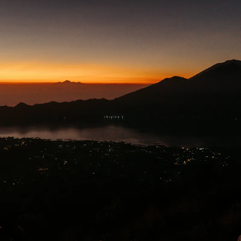 trekking - mount batur - summer bash - explore - jongerenreizen